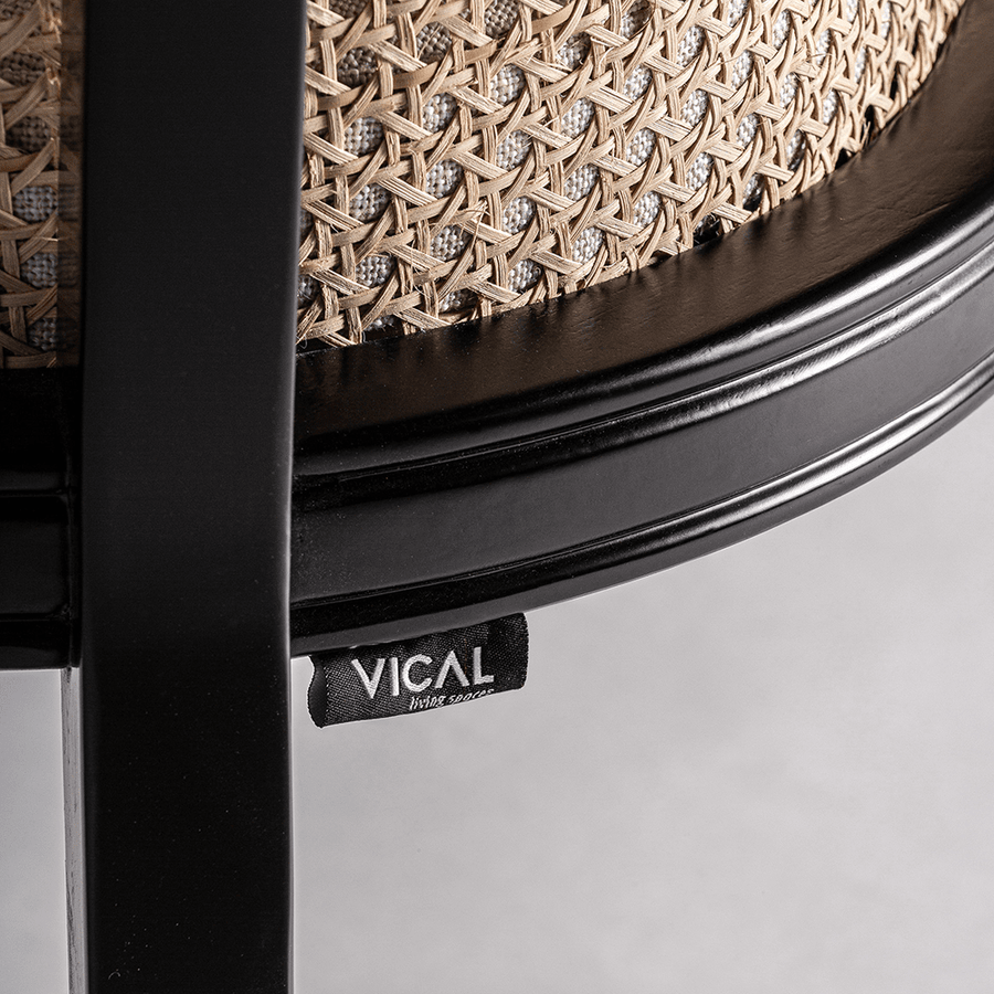 Velburg szék Vical Home címkével, rattan háttámla közelkép