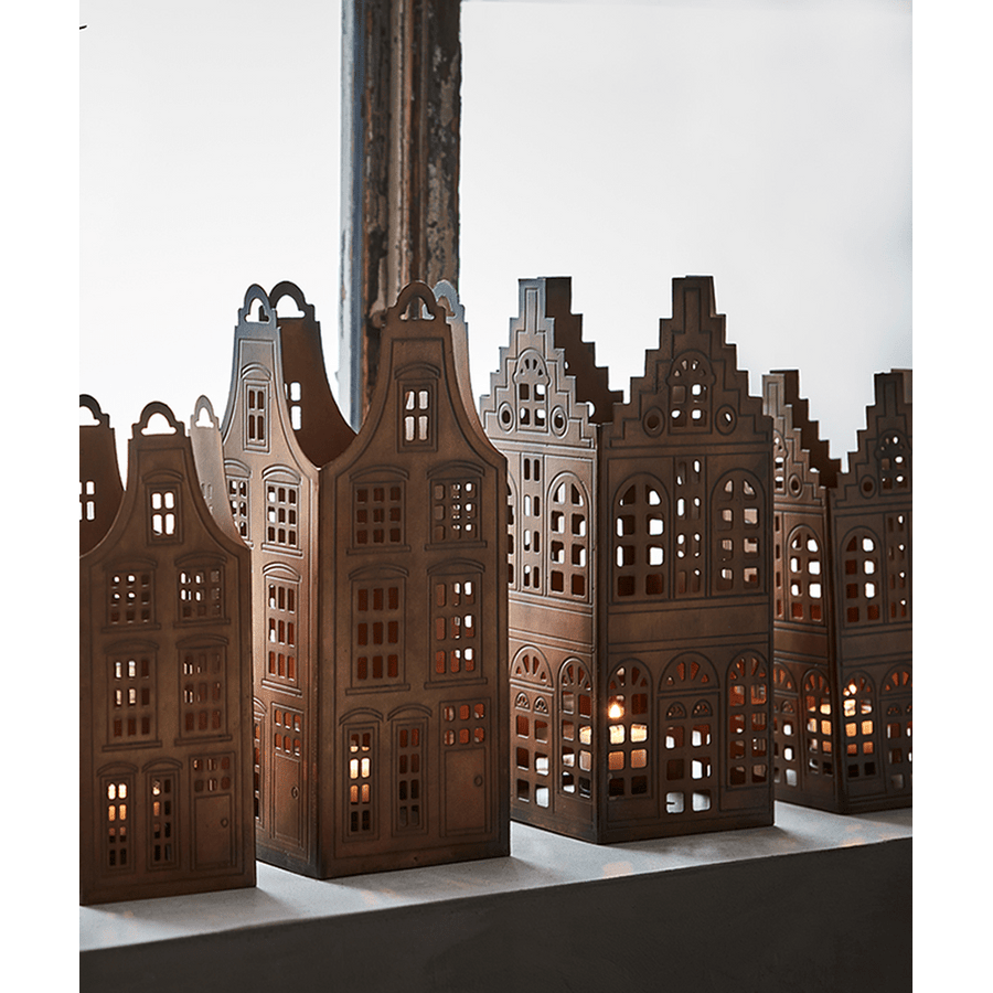 Rézszínű fémből készült, 3 darabos, házikó formájú lámpásszett.