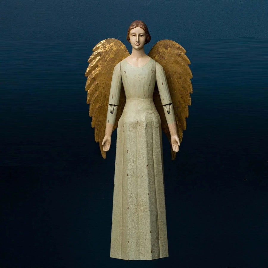 Zsályazöld színű orléans-i angyal figura.