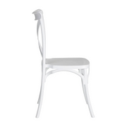 Fehér műanyag bisztrószék.