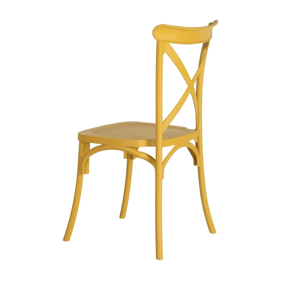 Sárga színű, műanyag bisztrószék.