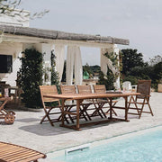 Akácfából készült kerti szék.