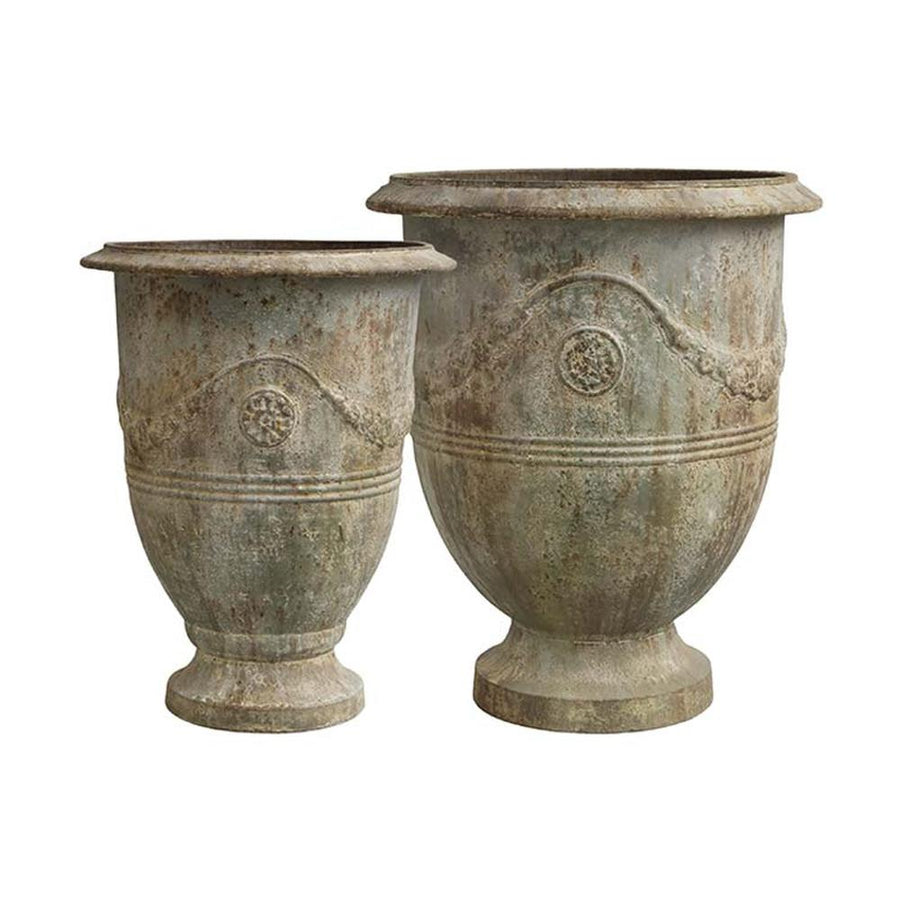 Prémium minőségű, vidéki, provanszi stílusú, nagyméretű, 42 és 52 cm átmérőjű, antikolt, patinás felületű anduze ihletésű fém kaspószett