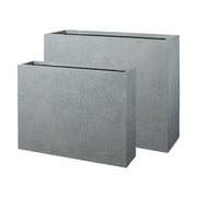 Fagyálló műgyantából készült, modern kortárs stílusú, beton hatású, szürke színű kültéri ültetőláda szett.