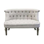 Francia stílusú, vintage kanapé tölgyfa lábakkal, ekrü színű pamutvászon kárpittal.