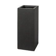 Fagyálló műgyantából készült, modern kortárs stílusú, beton hatású, antracitfekete színű kültéri ültetőláda szett.