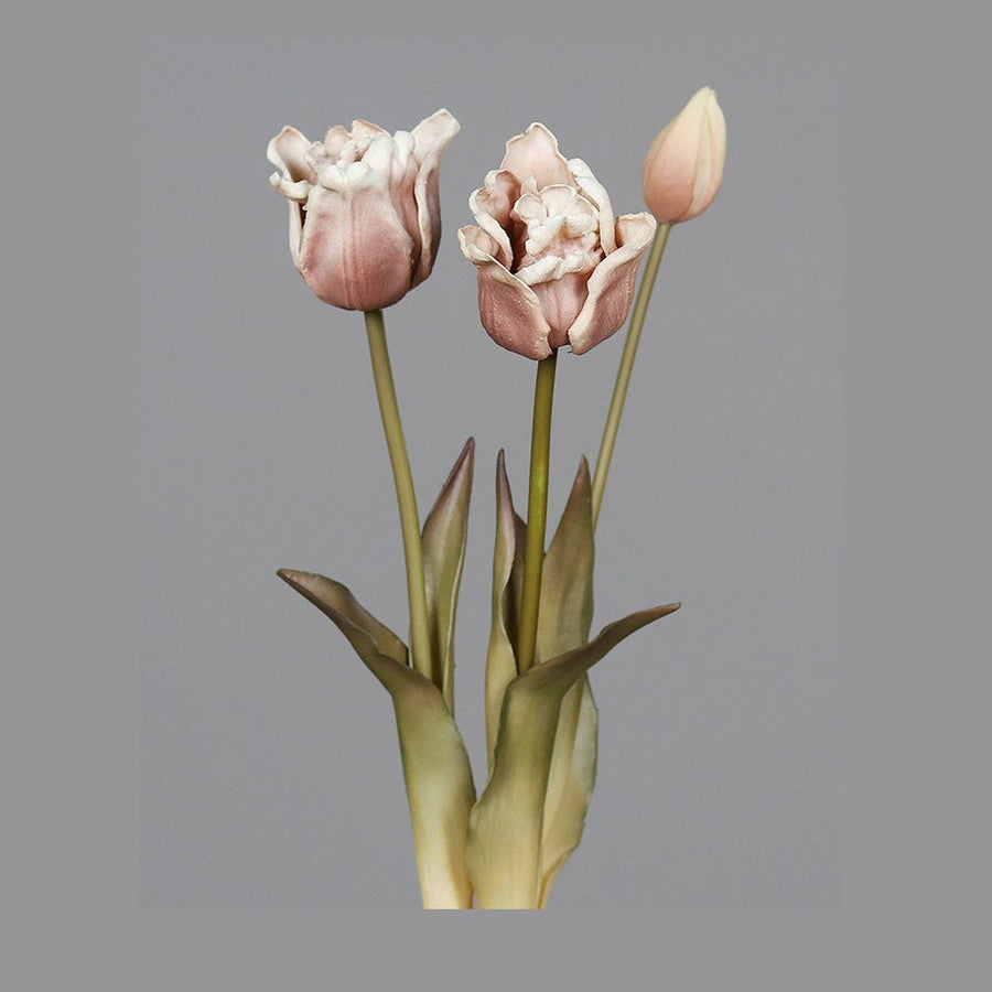 Fáradt barna színvilágú, vintage stílusú, 3 szálból álló tulipán csokor művirág, nyílt és bimbos virágfejekkel.