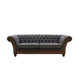 Chesterfield stílusú, mély gombos díszítésű, cserzett vintage angol marhabőrrel és ón színű bútorszövettel kárpitozott 3 személyes kanapé.