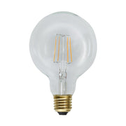 Clear Filament dekorációs izzó. Meleg fehér fényű LED dekorációs izzó áttetsző üveggel.