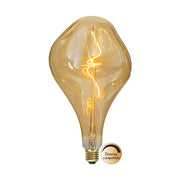 Industrial Vintage meleg fehér fényű, LED dekorációs vintage izzó borostyánszínű üveggel.