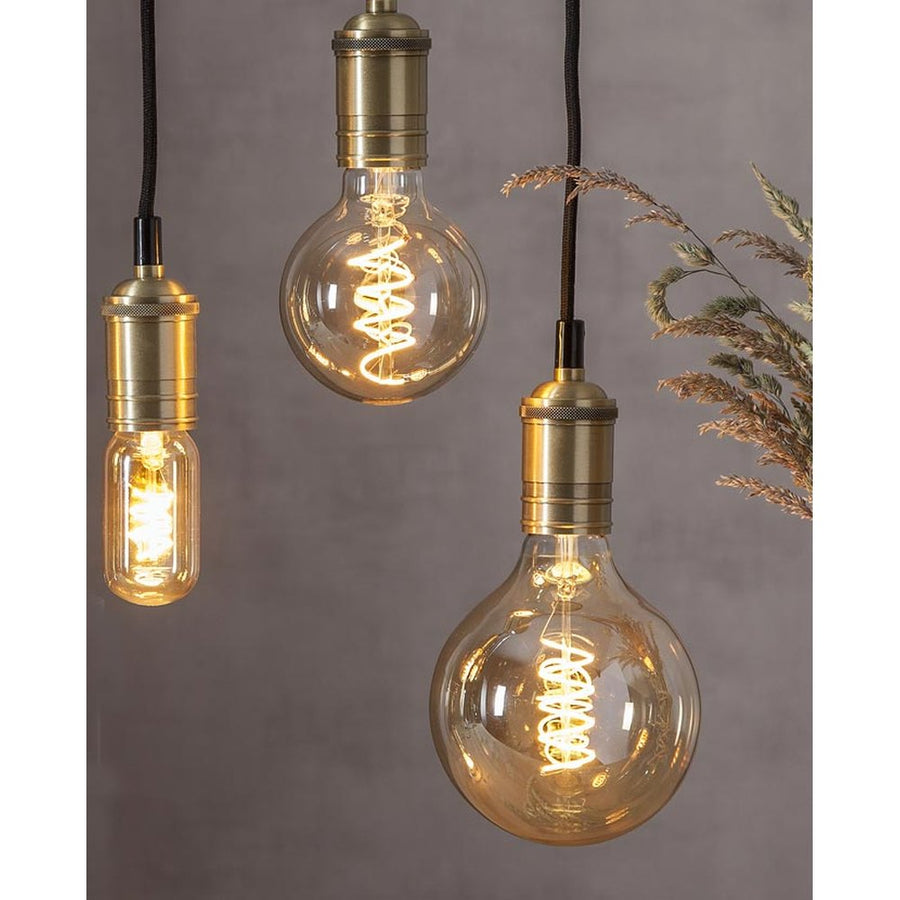 Amber Spiral Filament meleg fehér fényű vintage LED dekorációs izzó borostyánszín üveggel.