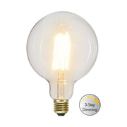 Clear Filament dekorációs izzó. Meleg fehér fényű LED dekorációs izzó áttetsző üveggel. 