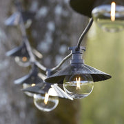 Meleg fehér fényű kültéri dekorációs LED izzó polikarbonát burkolattal.