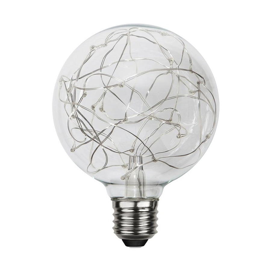 Decoled meleg fehér fényű LED dekorációs izzó áttetsző üveggel, melynek belsejében egy 25 égős fényfüzér került elhelyezésre