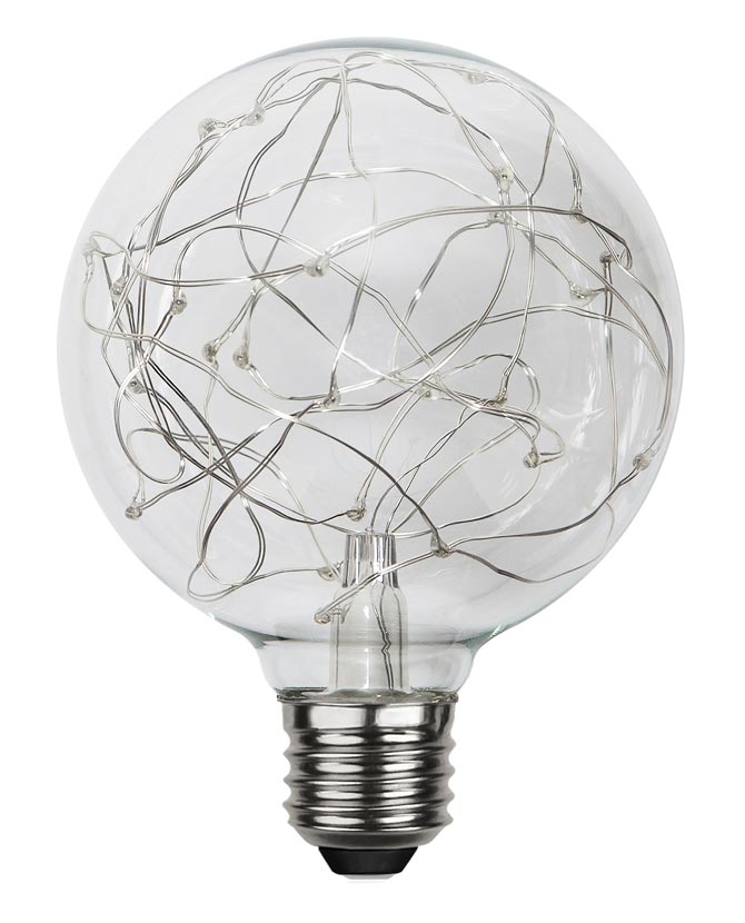 Decoled meleg fehér fényű LED dekorációs izzó áttetsző üveggel, melynek belsejében egy 25 égős fényfüzér került elhelyezésre