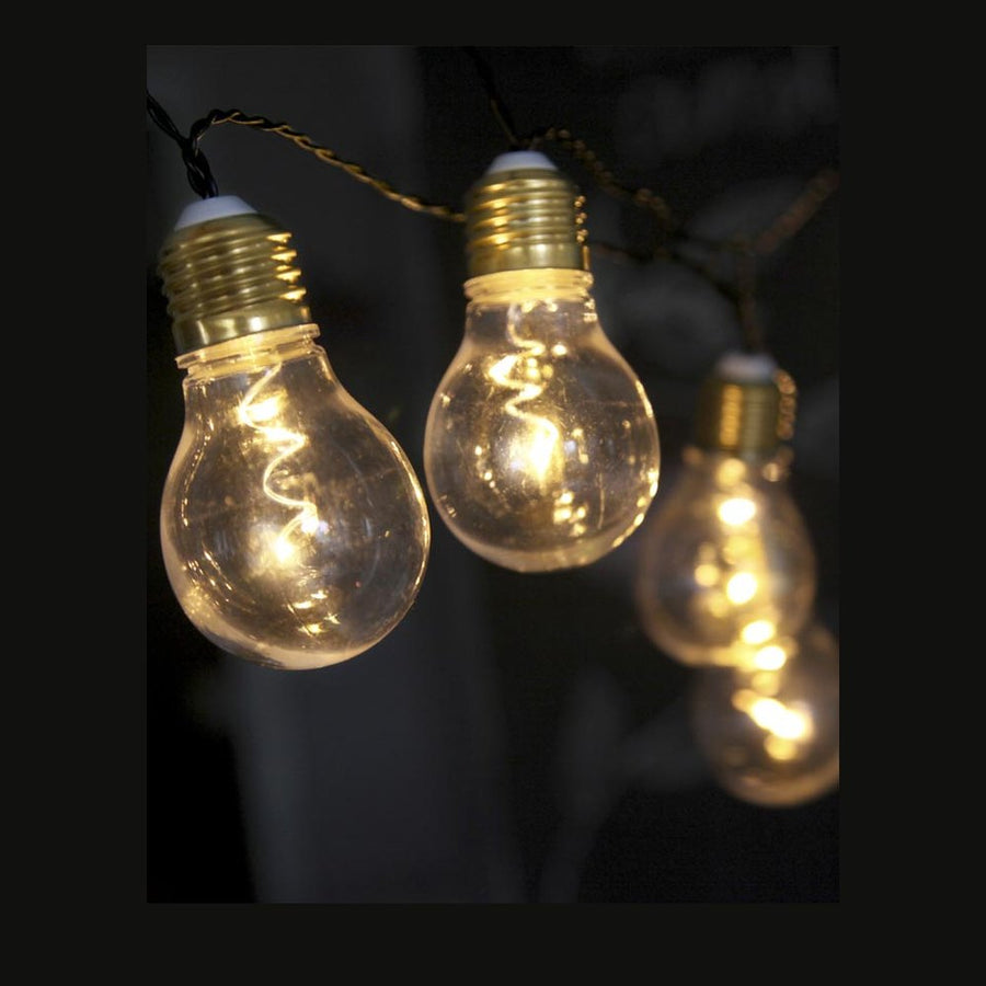 Elemmel működő kültéri dekorációs izzósor 5 db átlátszó üvegű izzóval.