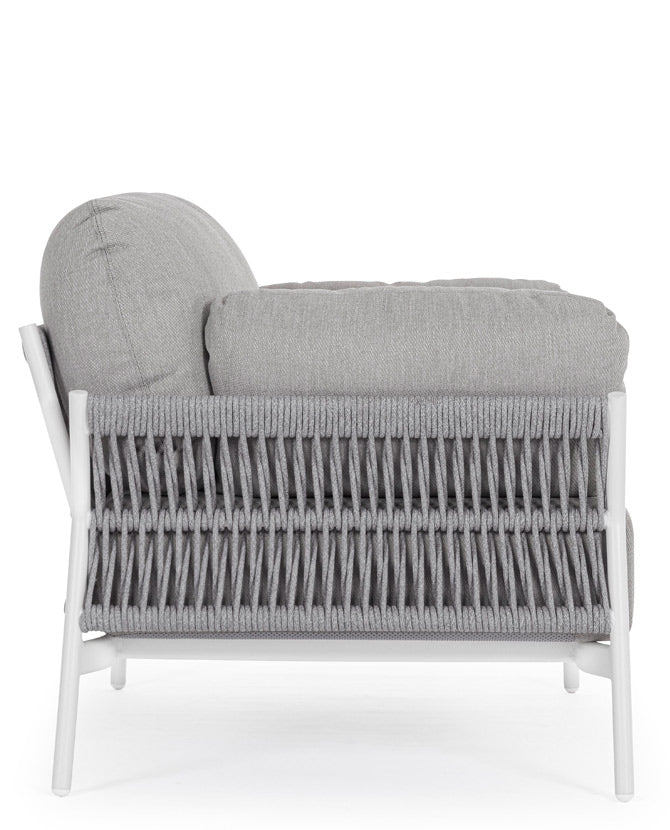 Kortárs stílusú, fehér és szürke színű kültéri kerti fotel.