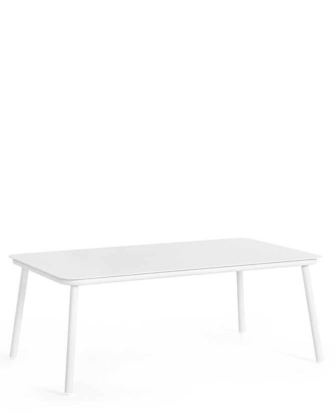 Porszórt alumíniumból készült, fehér színű, kortárs stílusú kerti dohányzóasztal