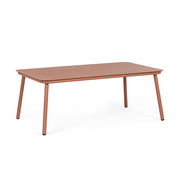 Porszórt alumíniumból készült, korallszínű, kortárs stílusú kerti dohányzóasztal