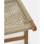 Kortárs stílusú, rusztikus pihenőszék, mikroszálas polipropilén kötélből szőtt ülőfelülettel és háttámlával.