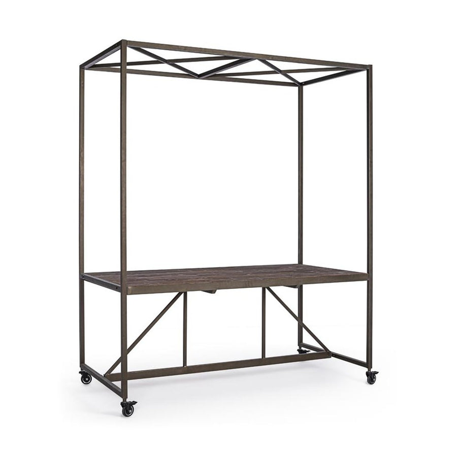 Industrial stílusú kiállítóasztal fémvázzal és jegenyefenyő asztallappal. A bútor négy lefékezhető gumikerékkel rendelkezik.