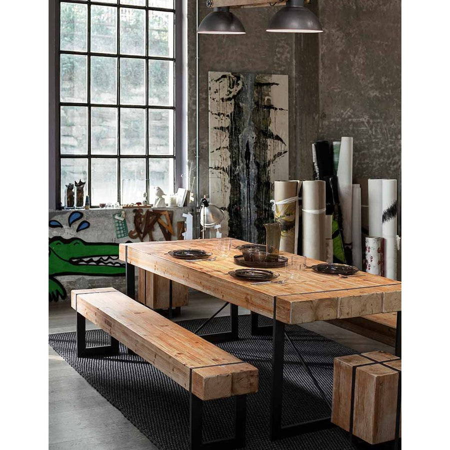 Loft stílusú étkező a Garrett kollekció bútoraival.