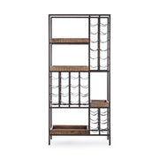 Loft stílusú, acélszerkezetes bortároló állvány, akácfa tálcákkal és műbőrből készült palacktárolókkal.