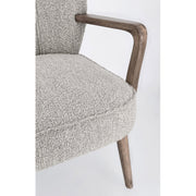 Retró stílusú klubfotel karfa és ülőpárna részlete.