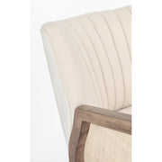 Retró stílusú klubfotel karfa és háttámla részlete.