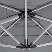 A ponyvát 8 alumíniumborda feszíti szét.