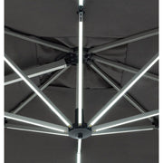 A ponyvát 8 alumíniumborda feszíti szét, melyekbe LED izzósor került beépítésre.