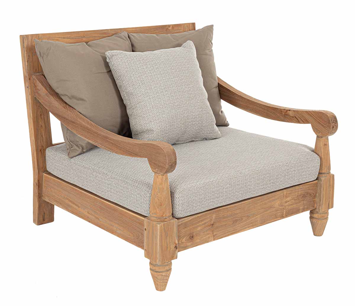 Keleti stílusú teakfa fotel bézs színű ülő- és hátpárnákkal.
