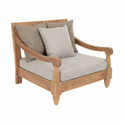 Keleti stílusú teakfa fotel bézs színű ülő- és hátpárnákkal.