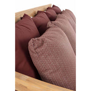 A fotel részletfotója a hátpárnákról.