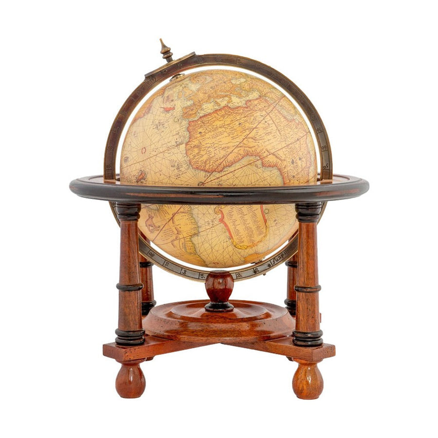 Cseresznyefából és bronzból készült, 26,5 cm átmérőjű, kézműves földgömb replika.