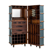 Századfordulós utazási bőröndök stílusában készült, kék és mahagóni színű többfukciós bárszekrény kinyitva.