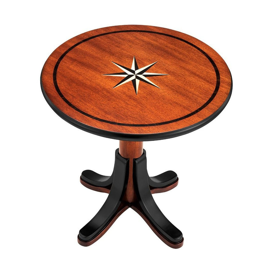 Juharfából készült, 55 cm átmérőjű, dekoratív oszloplábbal rendelkező lerakóasztal felülnézete.