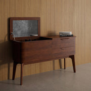 Kőrisfából készült, századközepi modern stílusú, design likőrös komód.