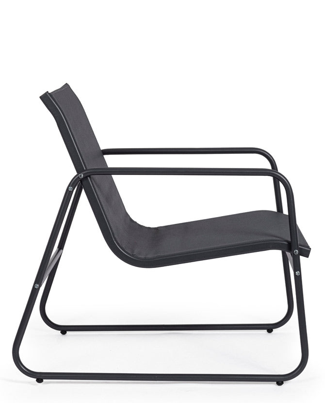 A kortárs stílusú, szénfekete színű fém kerti bútor szett szék eleme.