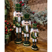 Klasszikus stílusú, zöld színű, 28 cm magas, fa diótörő katona ablakos dobozban