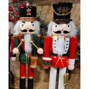 Klasszikus stílusú, fából készült dobos diótörő figura.