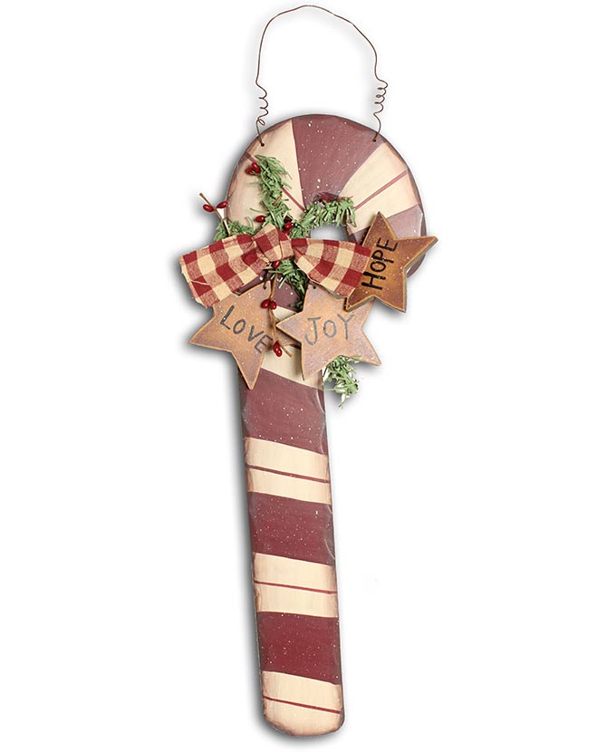 Vidéki stílusú, kézzel készült függeszthető karácsonyi dekoráció, mely a cukorpálca formáját idézi.