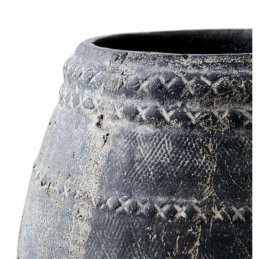 Prémium minőségű, ethnic stílusú, geometrikus mintákkal díszített, fekete színű, kézműves égetett agyag kaspó