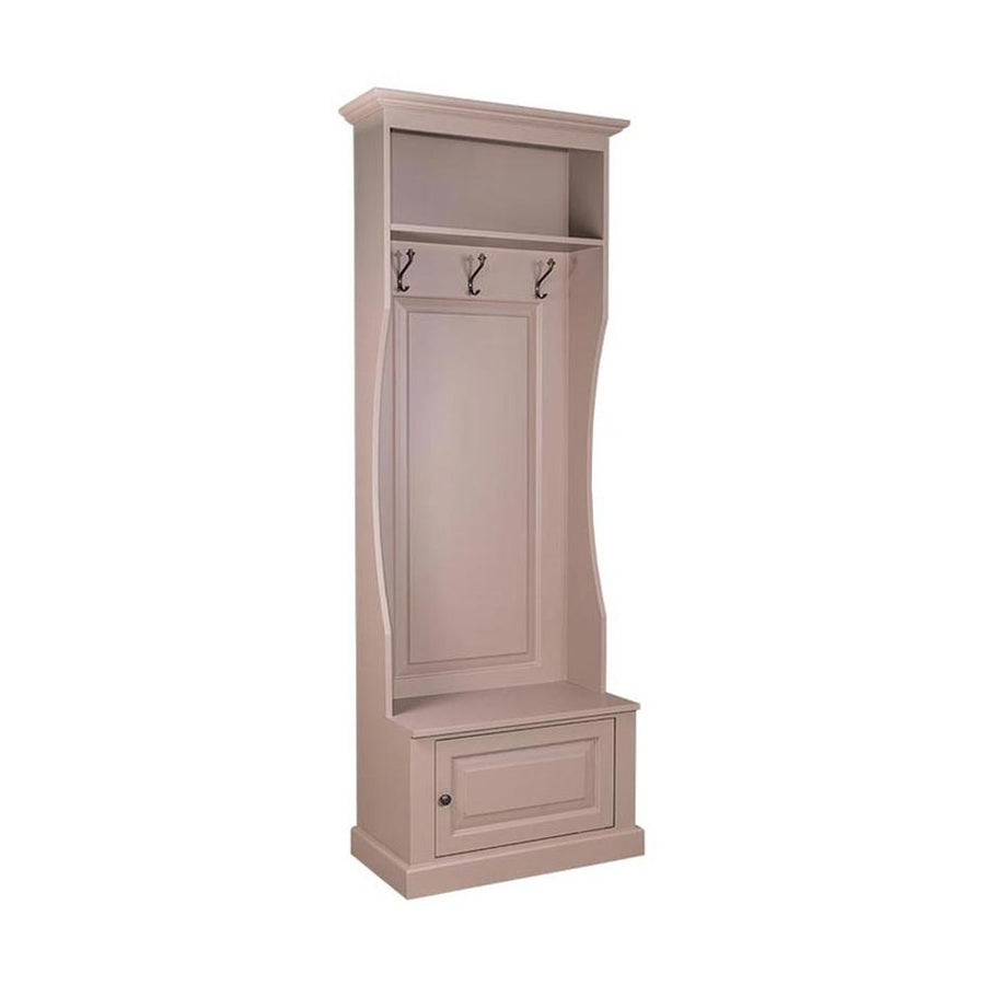 Bézs színű klaszicizáló előszobafal három fogassal és cipősszekrénnyel.