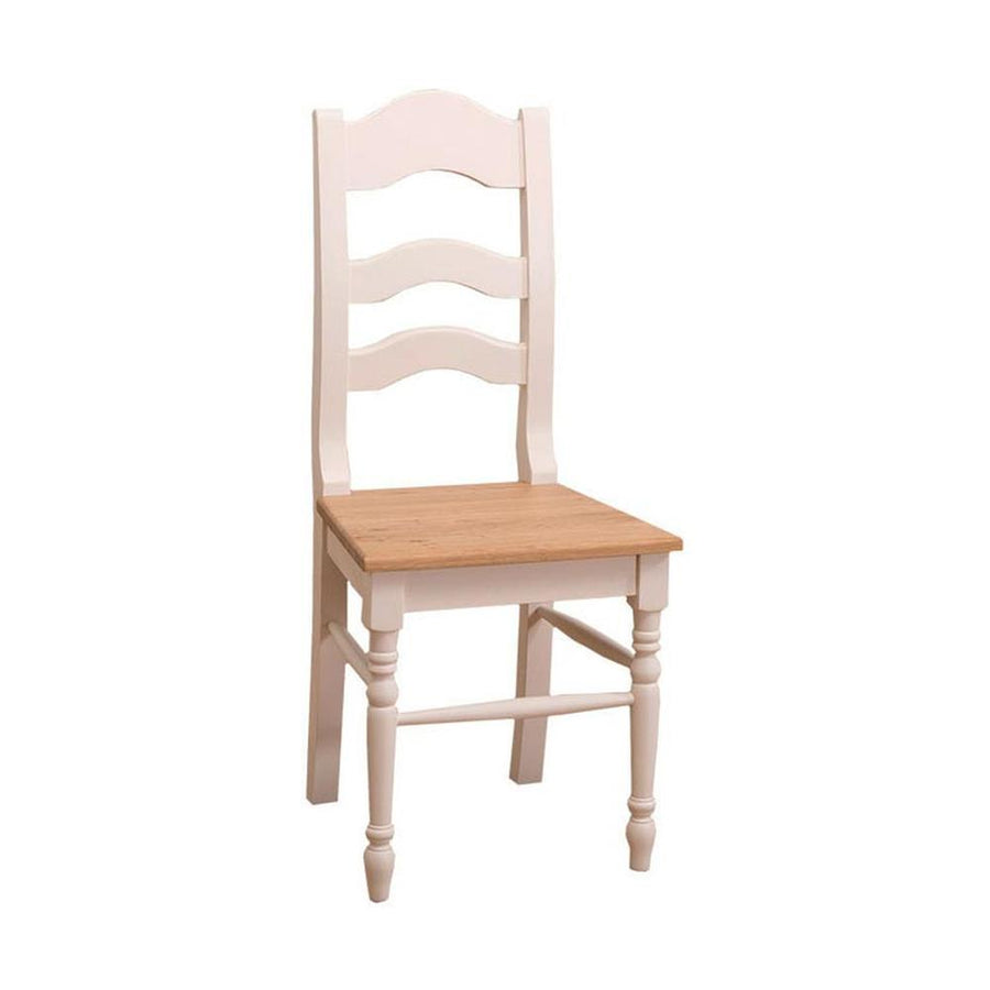 Törtfehér színű fenyőfa étkezőszék, natúr színű tölgyfa ülőlappal.