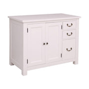 Fehér színű, tömör fenyőfából készült konyhabútor fiókokkal és polcos tárolóval.