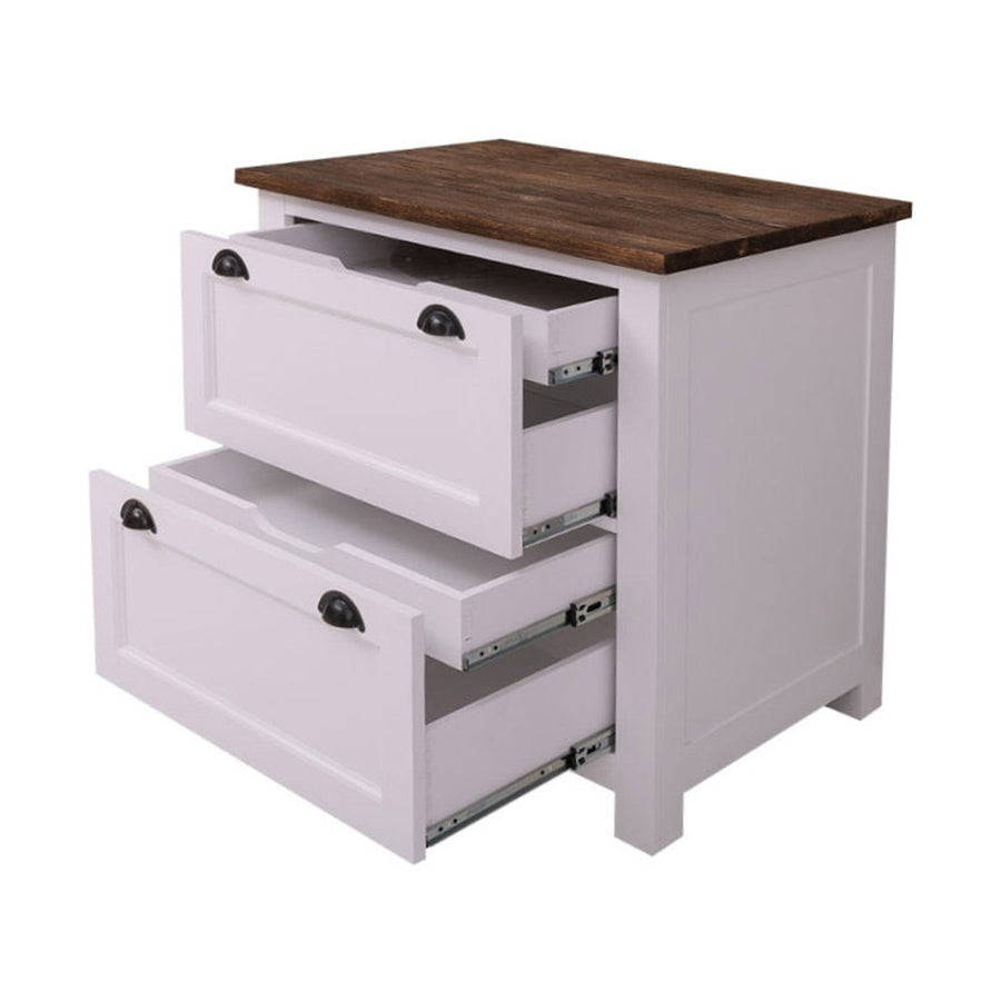 Fehér színű, tömör fenyőfából készült polcos konyhaszekrény, sötétbarna tölgyfa fedlappal.