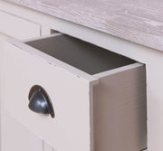 Antikolt krémszínű, tömör fenyőfából készült konyhaszekrény natúr tölgyfa fedlappal.