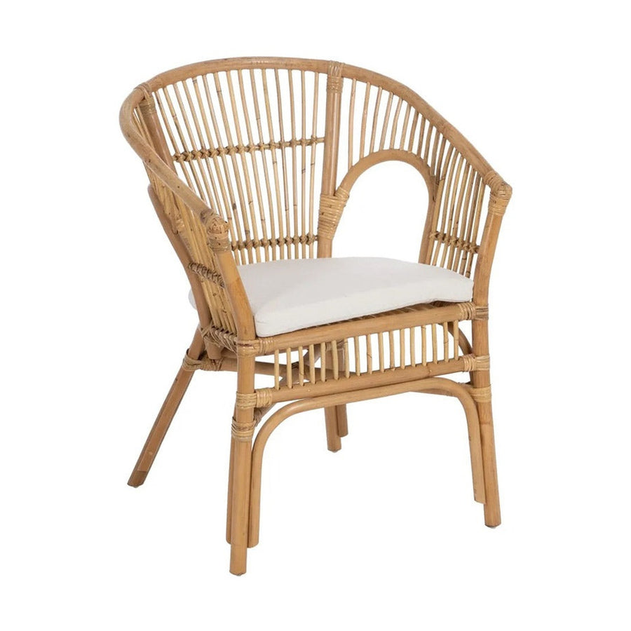 Skandináv stílusú, natúr színű, valódi rattanból készült karosszék törtfehér színű ülőpárnával.