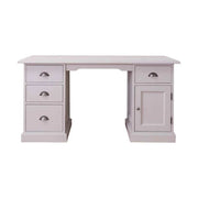 Klasszikus fenyőfa íróasztal, négy fiókkal, és egy ajtós tárolóval.